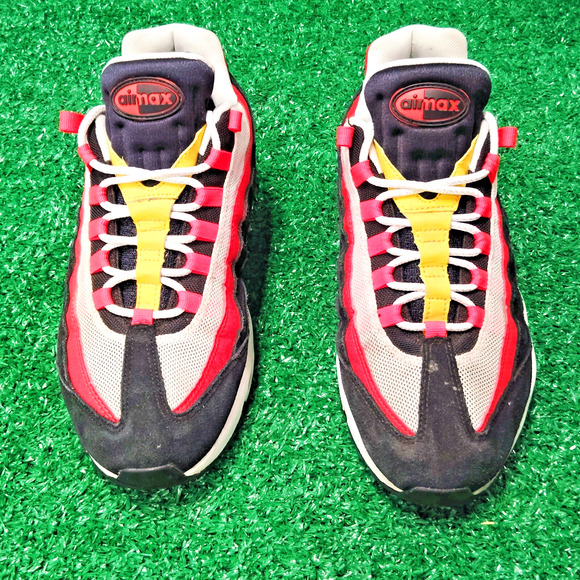 Nike Air Max 95 Essential Sneakers Men\'s Size 10 Red Black Low Cut AT9865-101